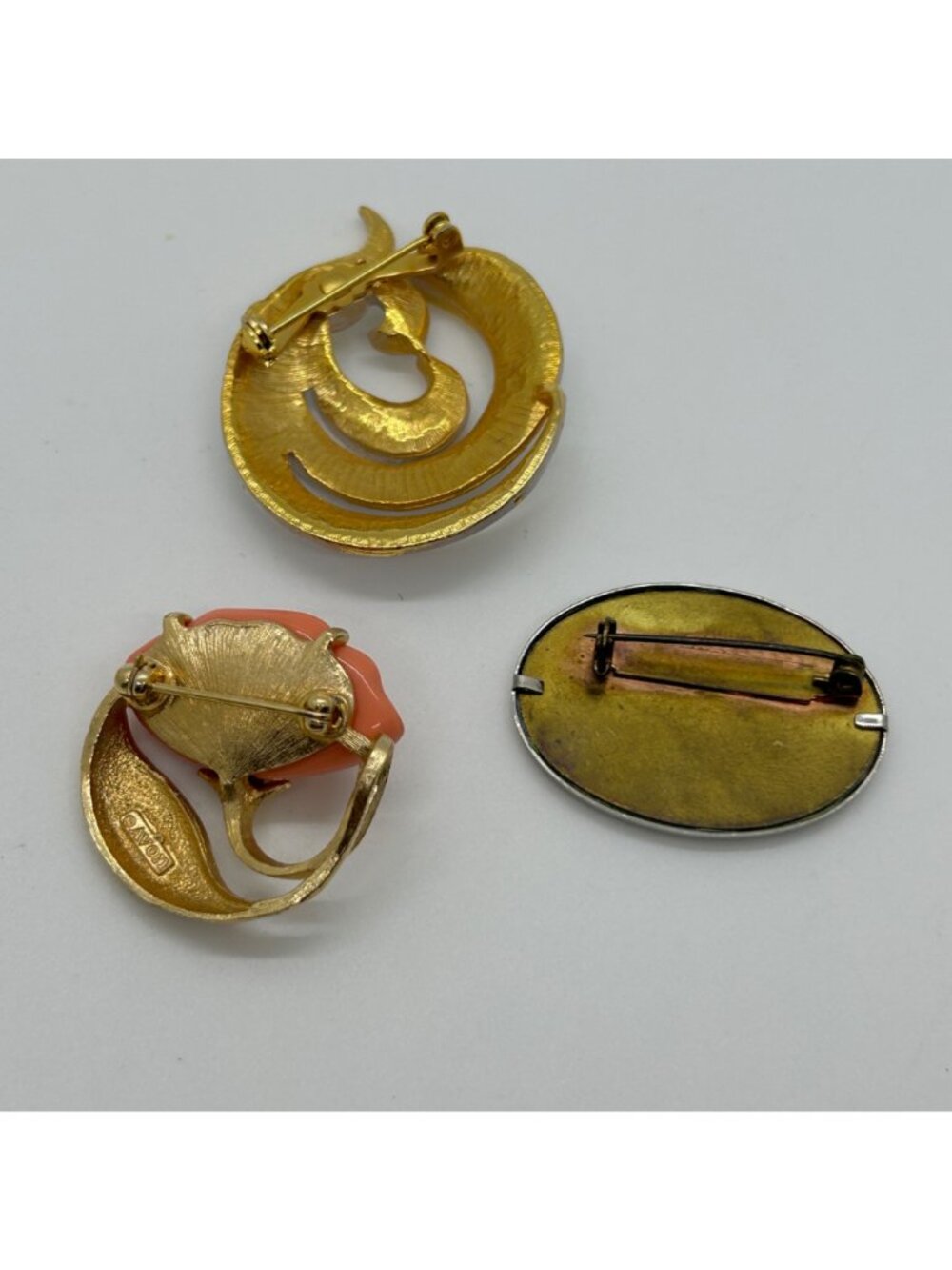 Vintage Brooch Pin Lot White Enamel Coral Flower Sunrise Landscape Costume 3pc - Picture 3 of 9